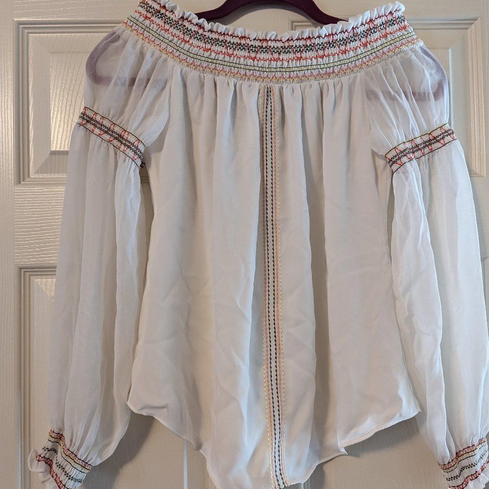 WHBM Women's XS Off Shoulder Oceana Boho Blouse White Poet Embroidered BNWT